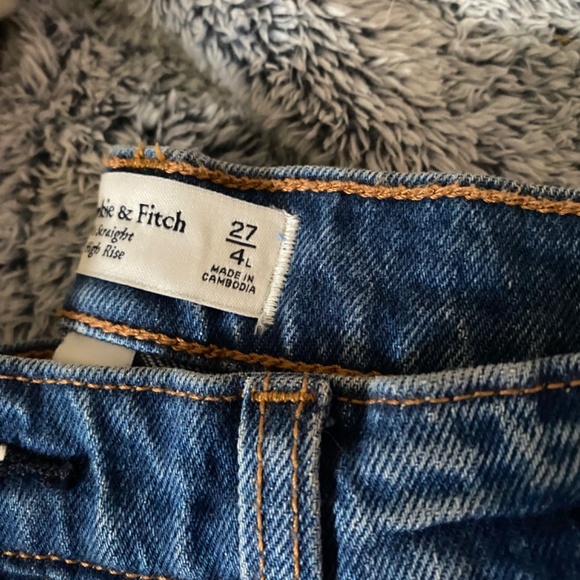 Abercrombie and Fitch jeans - Picture 2 of 3